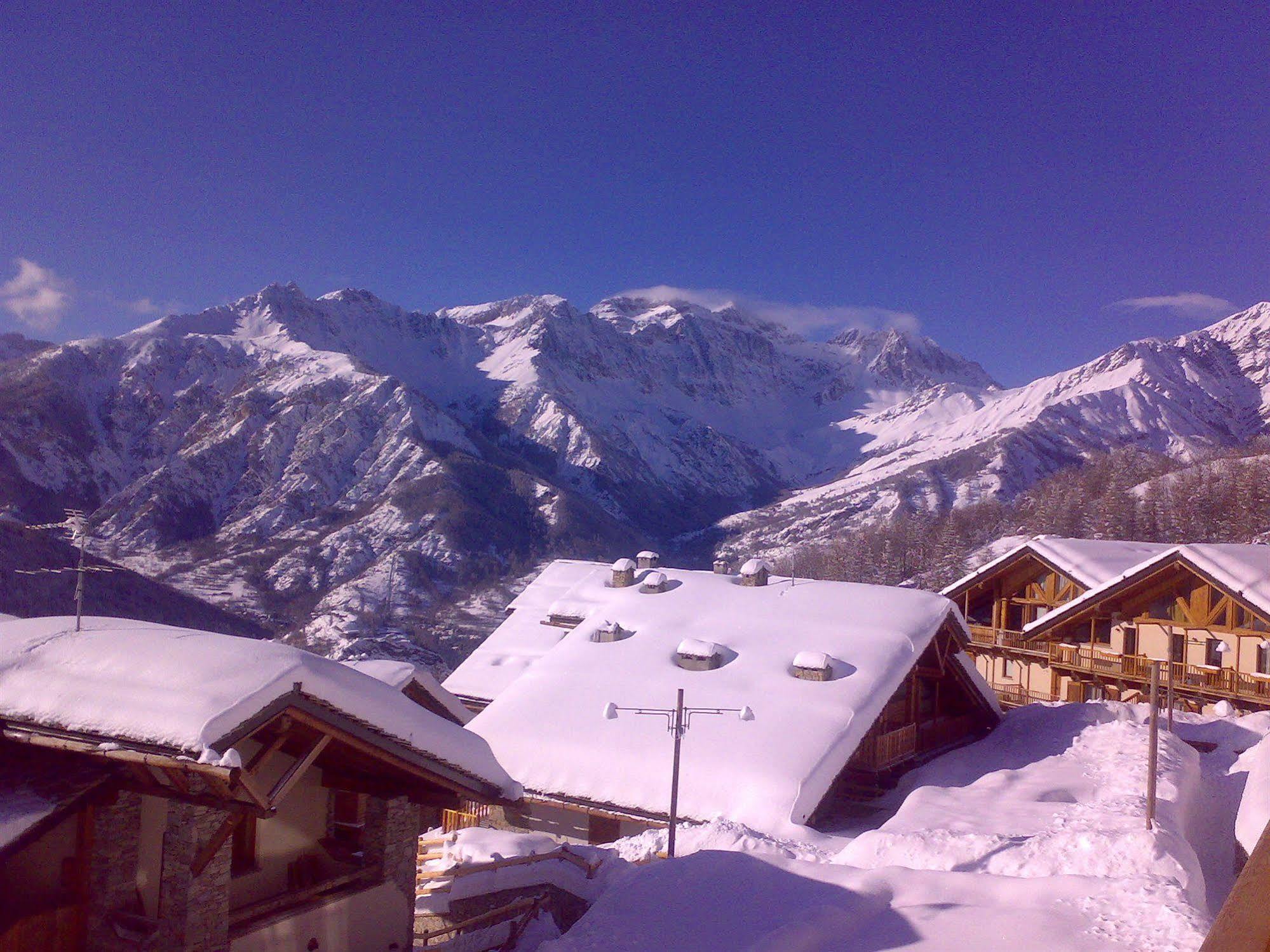 Residence Cianfuran Bardonecchia Buitenkant foto